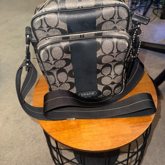 Coach Signature Black and Gray Shoulder Bag - Picture 1 of 3